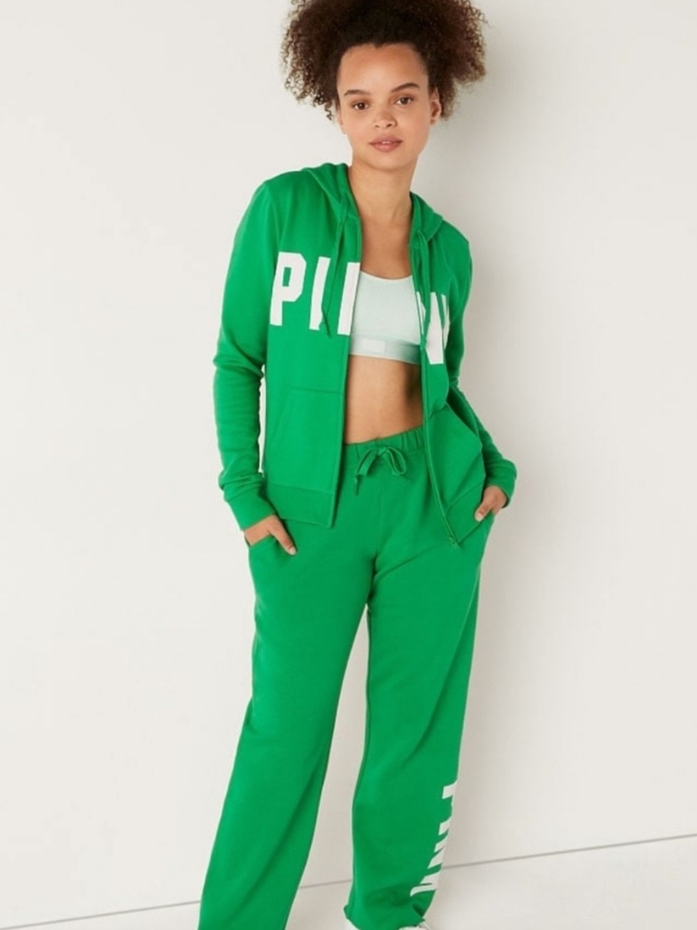 Victoria's Secret PINK Relaxed Fit Logo Sweatsuit 💚